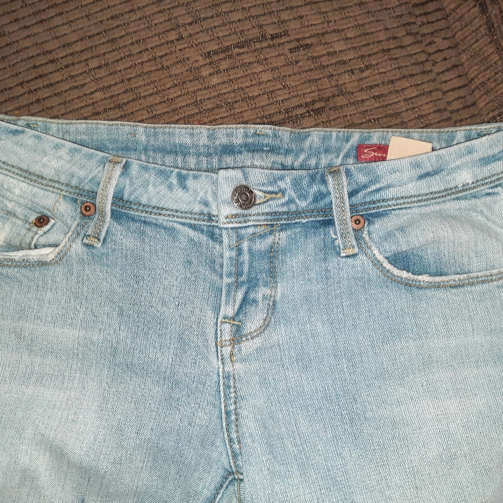 Womens 7 Jeans sz 29.